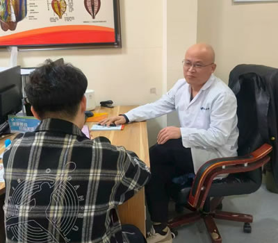 乌兰察布市|男科医师高朋磊：守护男性健康，专业男科诊疗